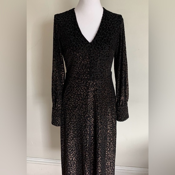 Elie Tahari Elegant Black Long Sleeve Dress. Size XS. Like new. - Picture 3 of 10